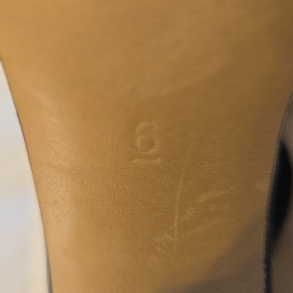 Michael By Michael Shannon Romina Faux Crocadile Pointed Toe Heel size 6 - Picture 7 of 7